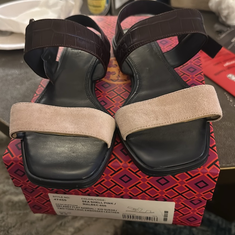 Tory Burch Delaney sandal -sea shell pink and malbec - 8.5 size